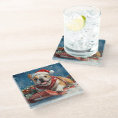 雪のクリスマスを許すそりにブルドッグ ガラスコースター (アングル)