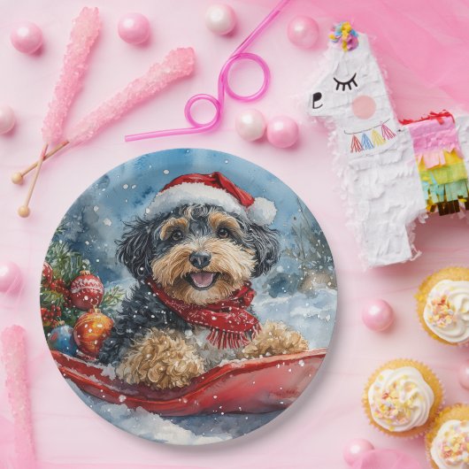 雪のクリスマスを許すそりにベルネドードルドッグ ペーパープレート (パーティー)