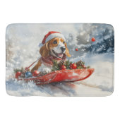 雪のクリスマスを許すそりのバスセットハウンド犬 バスマット (正面)