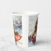 雪のクリスマスを許すそりのバスセットハウンド犬 紙コップ (左)