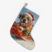 雪のクリスマスを過ごすソリに包まれたボクサー犬 スモールクリスマスストッキング (正面 (吊り時))