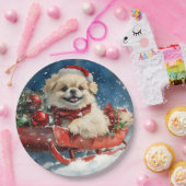 雪のクリスマスを過ごすソリのペキン犬 ペーパープレート (パーティー)