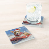 雪のクリスマスを過ごす大雪のバセンジ犬 ガラスコースター (アングル)