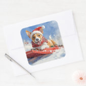 雪のクリスマスを過ごす大雪のバセンジ犬 スクエアシール (封筒)