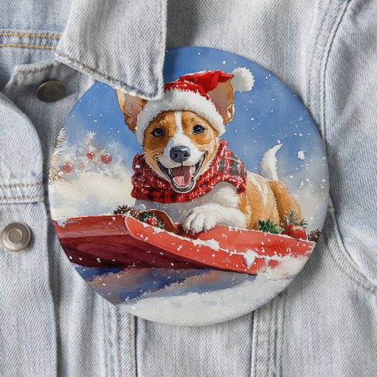 雪のクリスマスを過ごす大雪のバセンジ犬 缶バッジ (インサイチュ)