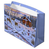 雪のクリスマスシーンで冬のキャビン鹿 ラージペーパーバッグ (裏面アングル)