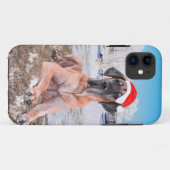 雪のクリスマスハットに座って可愛い大きなデーン犬 Case-Mate iPhoneケース (裏面(横))