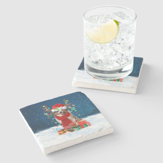 雪のクリスマスプレゼントにオーストラリアの羊飼い犬 ストーンコースター (横)