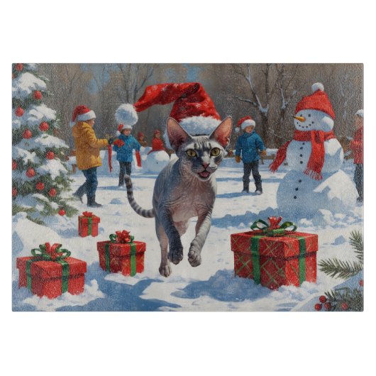雪のクリスマス帽子を被ったスフィンクス猫が走る カッティングボード (正面)