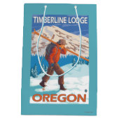 雪のスキー-樹木限界線ロッジ--を運んでいるスキーヤーまたは ミディアムペーパーバッグ (裏面)