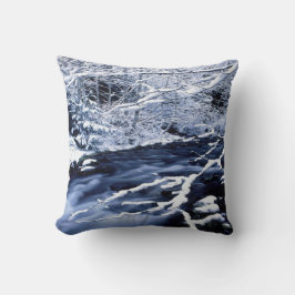 雪のストリーム –  クッション