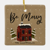 雪のソルトボックスハウス初期のカントリー名の追加 セラミックオーナメント (正面)