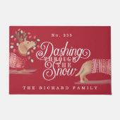 雪のダックシュント犬のセーターをダッシュニング ドアマット (正面)