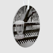 雪のディスクゴルフゴールのポスト オーナメント (正面)