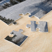 雪のドロマイト山が付いている小さい村 ジグソーパズル (側面)