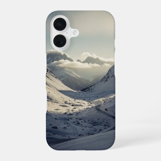 雪のビンテージマウンテンパス iPhone 16ケース (裏面)