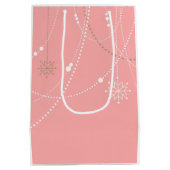 雪のピンクのミッドセンチュリーエレガント冬かわいい ミディアムペーパーバッグ (裏面)