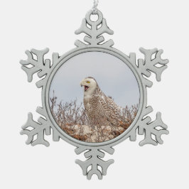 雪のフクロウがビーチ スノーフレークピューターオーナメント