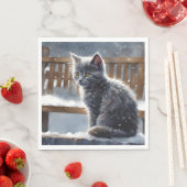 雪のベンチにかわいいグレーの猫 スタンダードランチョンナプキン (インサイチュ)