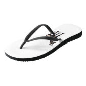 雪のミニマル上でアルパインシャモア山ヤギ ビーチサンダル (アングル)