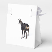 雪のミニマル上でアルパインシャモア山ヤギ フェイバーボックス (裏面サイド)