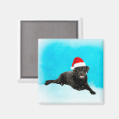雪のラブラドールに座る黒いクリスマス犬 マグネット (正面/裏面)