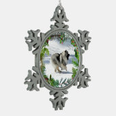 雪のランニングクリスマスの装飾のケーズ スノーフレークピューターオーナメント (左)