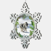 雪のランニングクリスマスの装飾のケーズ スノーフレークピューターオーナメント (右)