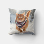 雪のランニング中のジンジャーキャット クッション (正面)
