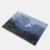 雪のローンパインの山のキャップ ドアマット (アングル)