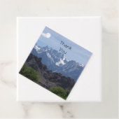 雪のローンパインの山のキャップ フェイバータグ (インサイチュ)