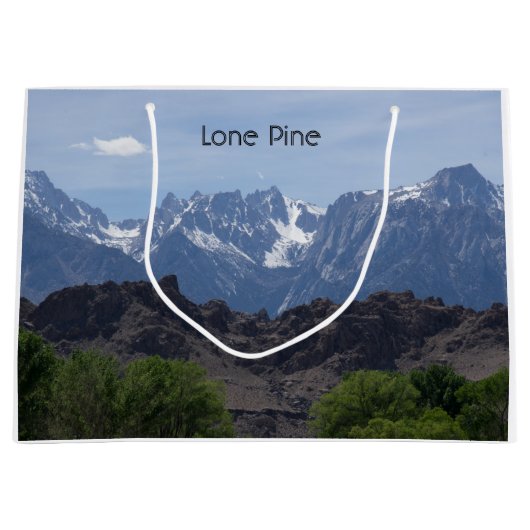 雪のローンパインの山のキャップ ラージペーパーバッグ (正面)