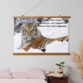 雪の上からあなたを見てベンガルタイガー 吊り下げ型タペストリー (寝室)