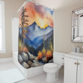 雪の上に日の出の水の色は山を覆った シャワーカーテン (インサイチュ)