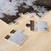 雪の上に暗い目のユンコのスズメの松の鳥 ジグソーパズル (側面)