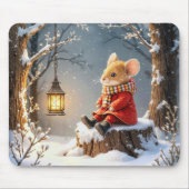雪の上の冬のネズミとランタン マウスパッド (正面)