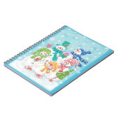 雪の上の愛らしいクリスマスの雪だるまファミリー ノートブック (左側)