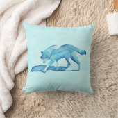 雪の上の青い狼 クッション (ブランケット)