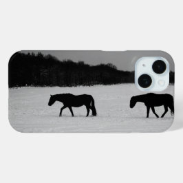 雪の上の馬Iphcna iPhone 15ケース