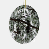 雪の下で松の木の冬の写真 セラミックオーナメント (右)