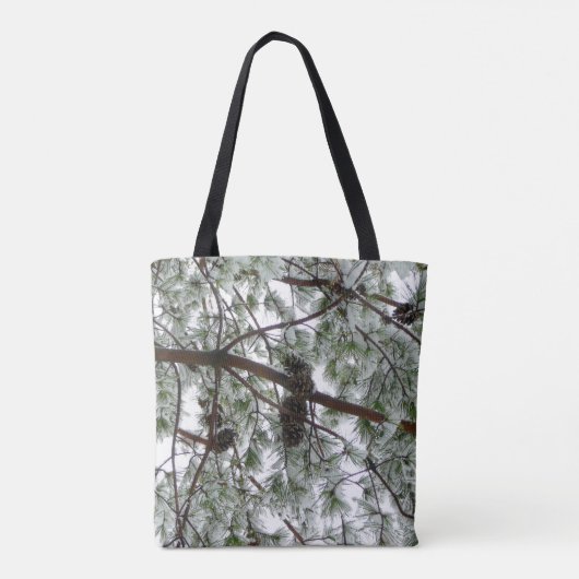 雪の下で松の木の冬の写真 トートバッグ (裏面)