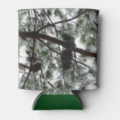 雪の下で松の木の冬の写真 缶クーラー (正面)