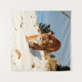 雪の丘の山ライオン タペストリー (正面(横))