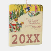 雪の丘を滑る子供たち – ヴィンテージルック セラミックオーナメント (右)