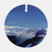 雪の丘、冬のパノラマ ガラスオーナメント (裏面)