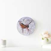 雪の中でクリスマスの鹿のお友達 ラウンド壁時計 (ホーム)