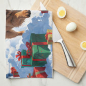 雪の中でチベッ走トのマスチフのクリスマス帽子と キッチンタオル (四つ折り)