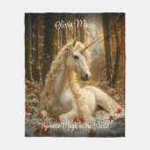 雪の中で休む冬の森のユニコーンファンタジー フリースブランケット (正面)