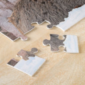 雪の中で休んでいるブルエルク ジグソーパズル (側面)