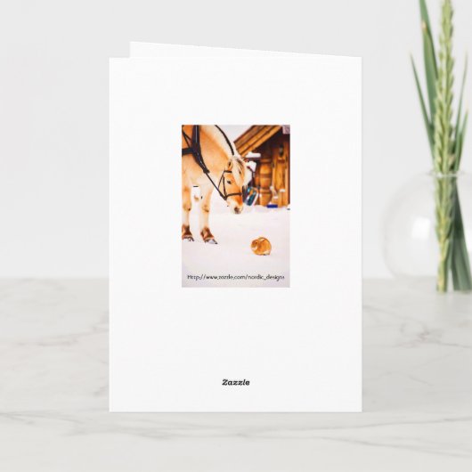 雪の中で可愛い馬とウサギと一緒にメリークリスマス シーズンカード (裏面)